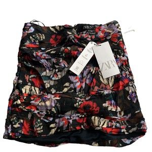 NWT ZARA FLORAL PRINT MINI SKIRT Size XS. NWT